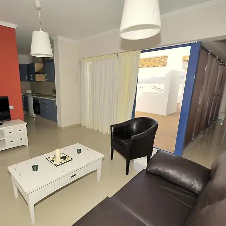 Дом отдыха Holiday Bellavista.2